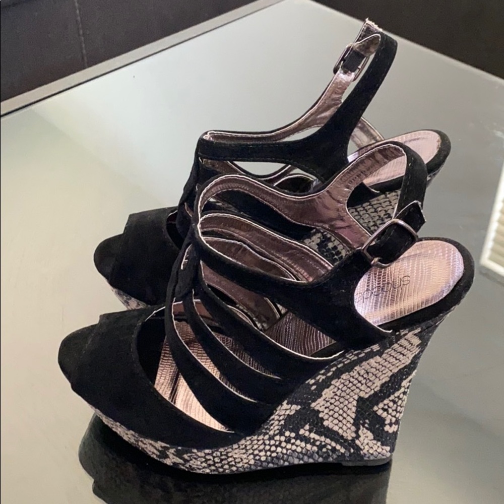 Shoedazzle Wedge Sandals